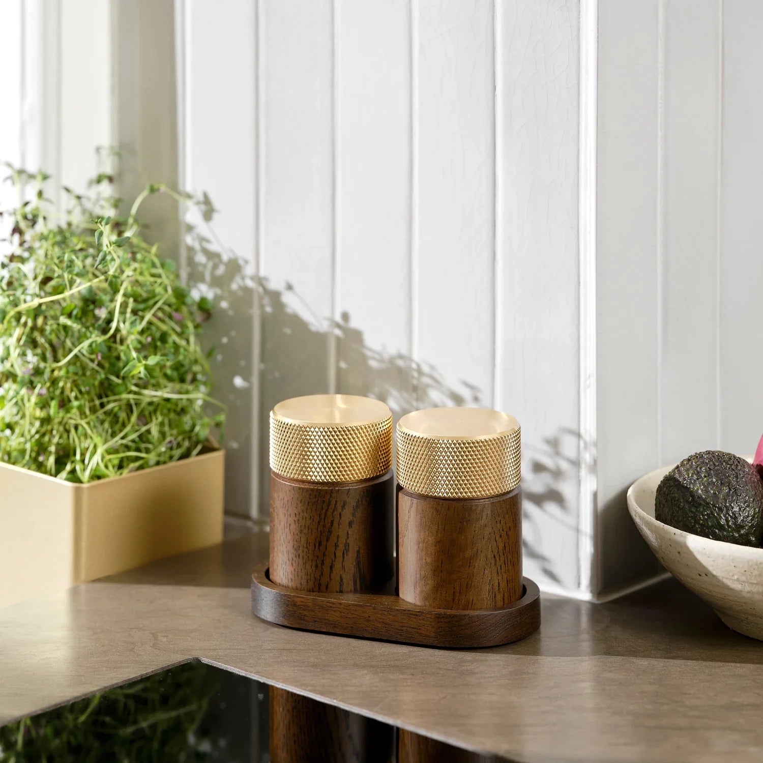 Gejst Sina Salt And Pepper Mill, Dark Ash/ Brass