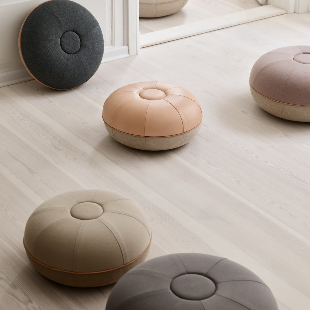 Fritz Hansen Cm Pouf Small, Pure Leather